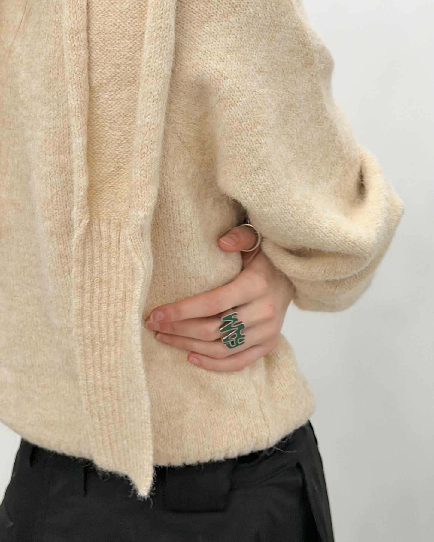 Waist muffler knit