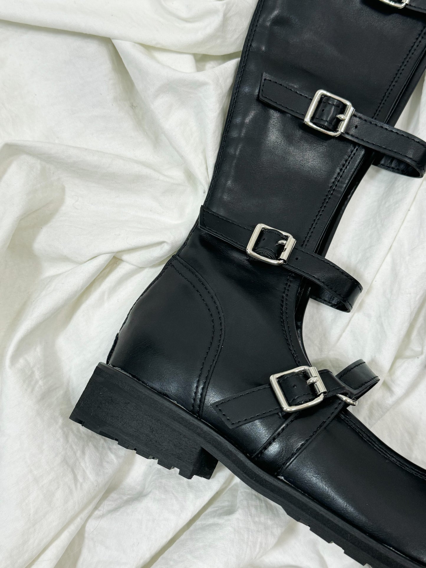 Belt long boots