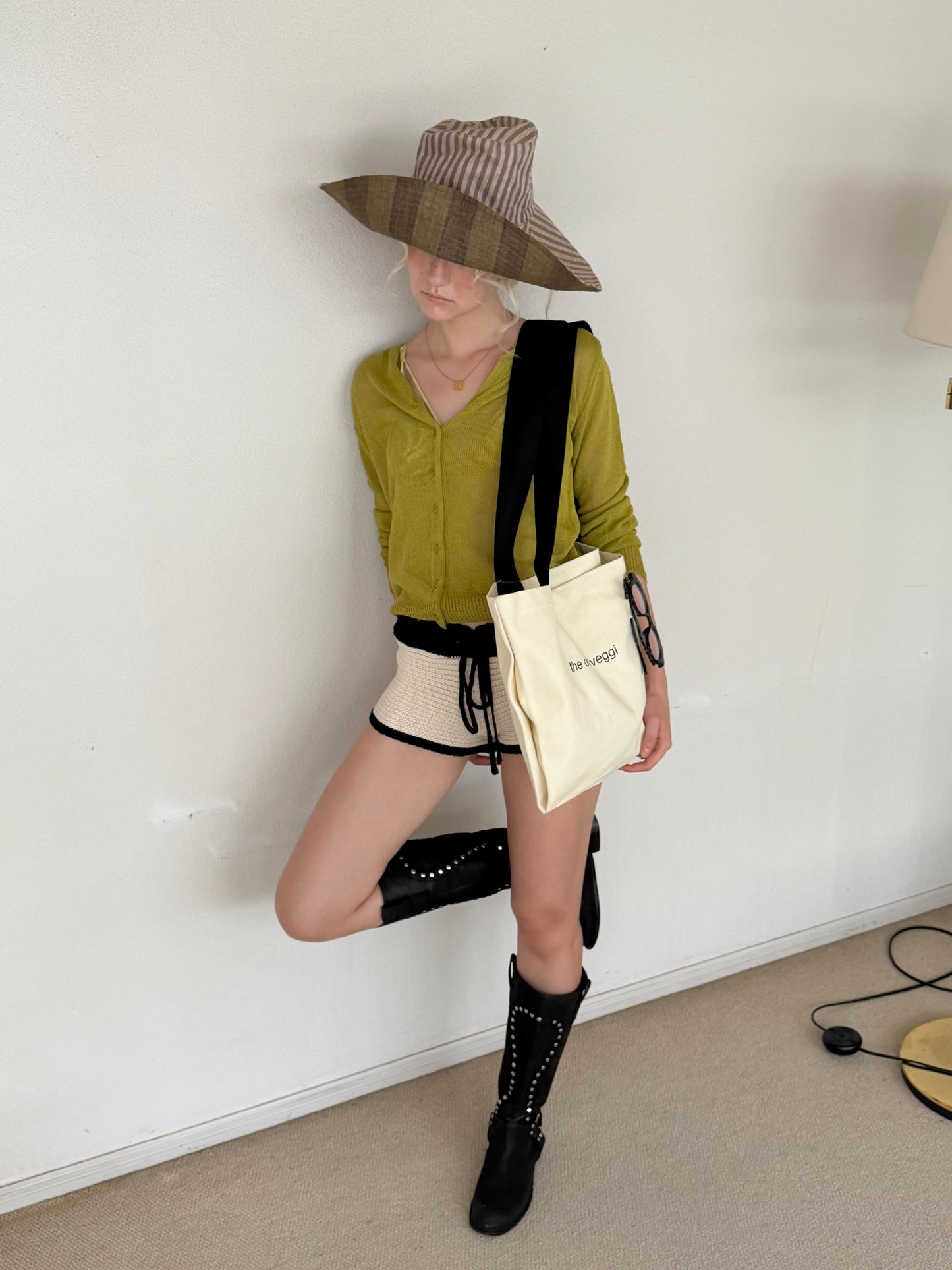 Petal knit pants
