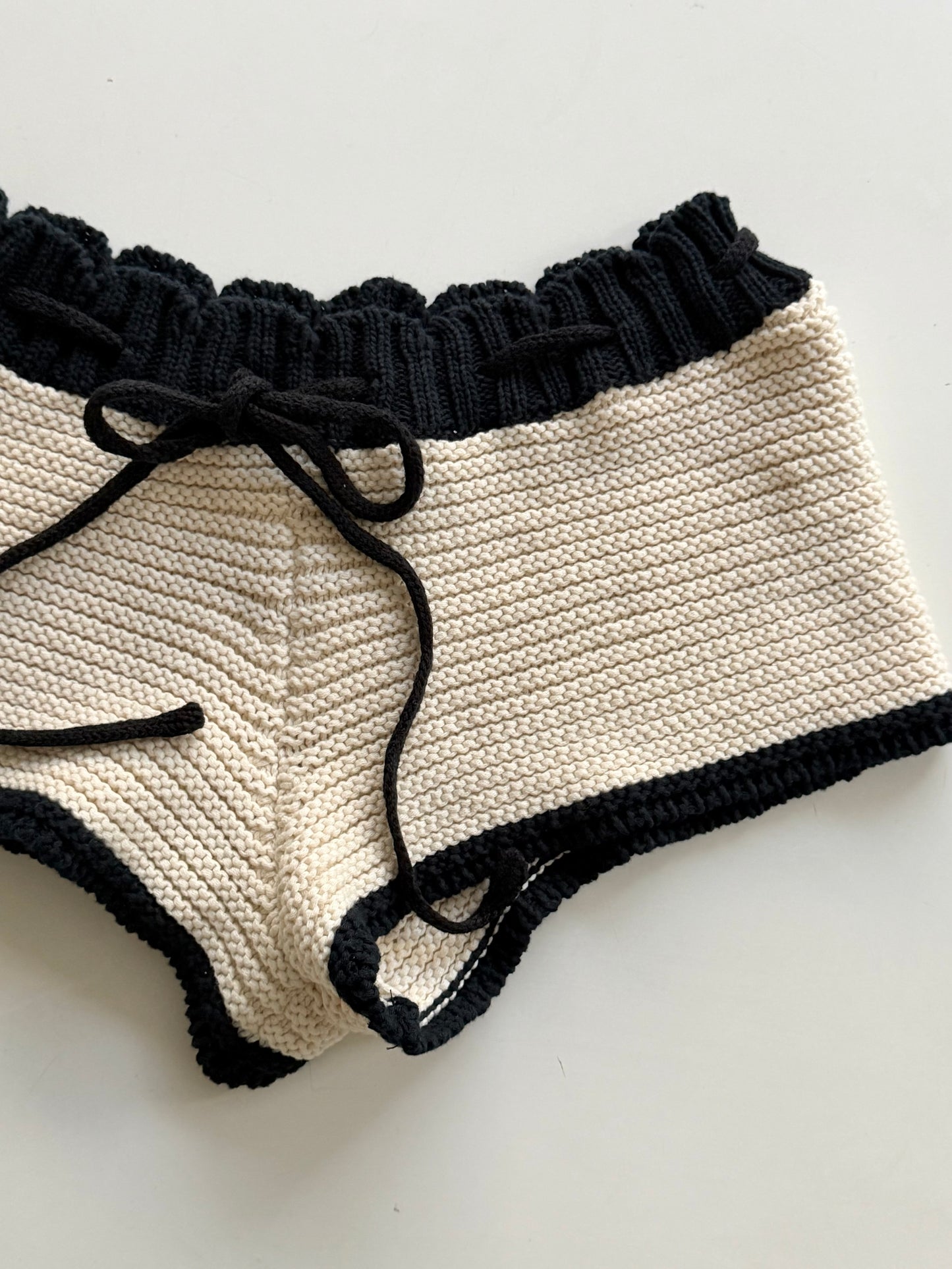 Petal knit pants