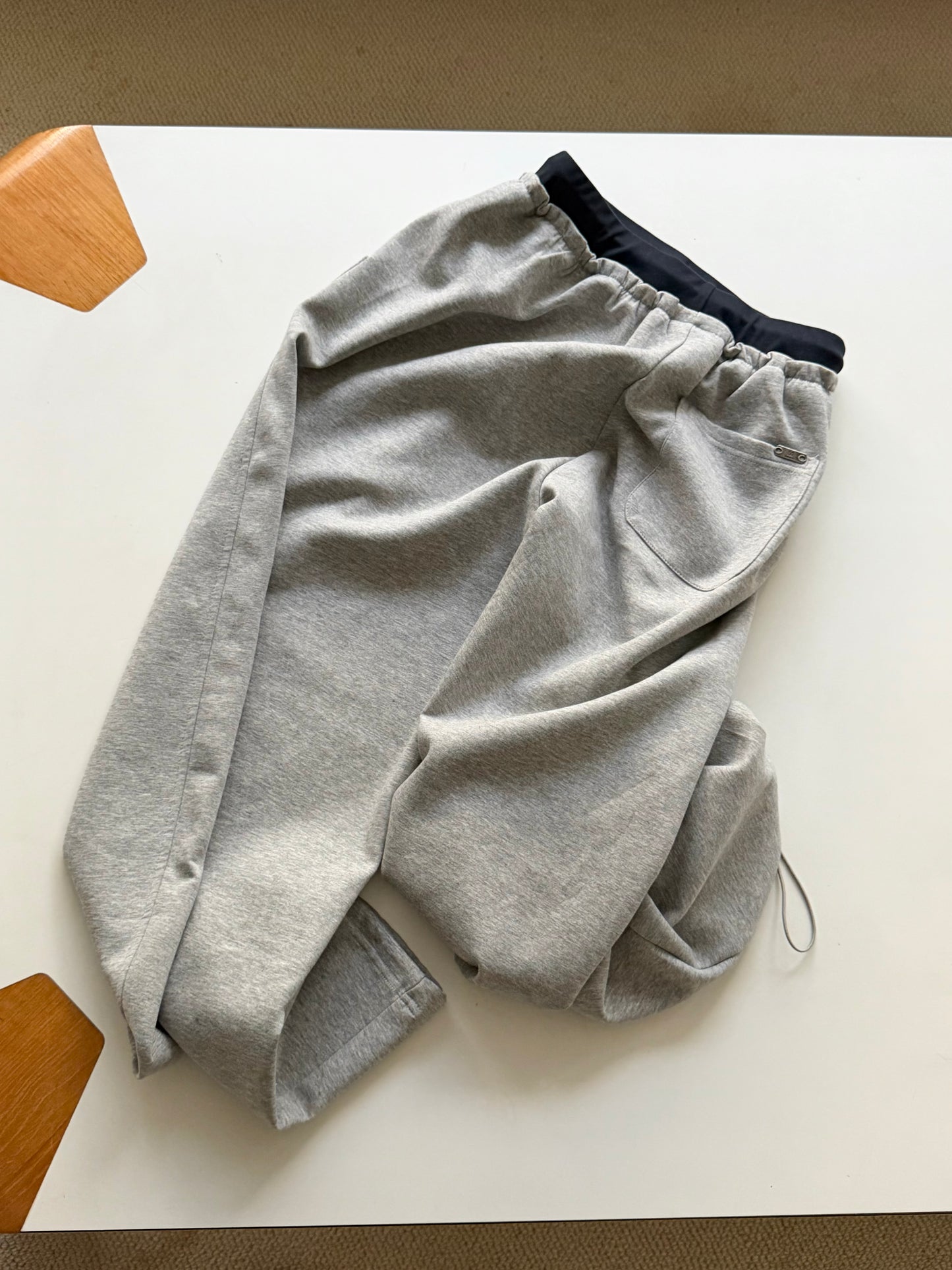 Bicolor sweat pants
