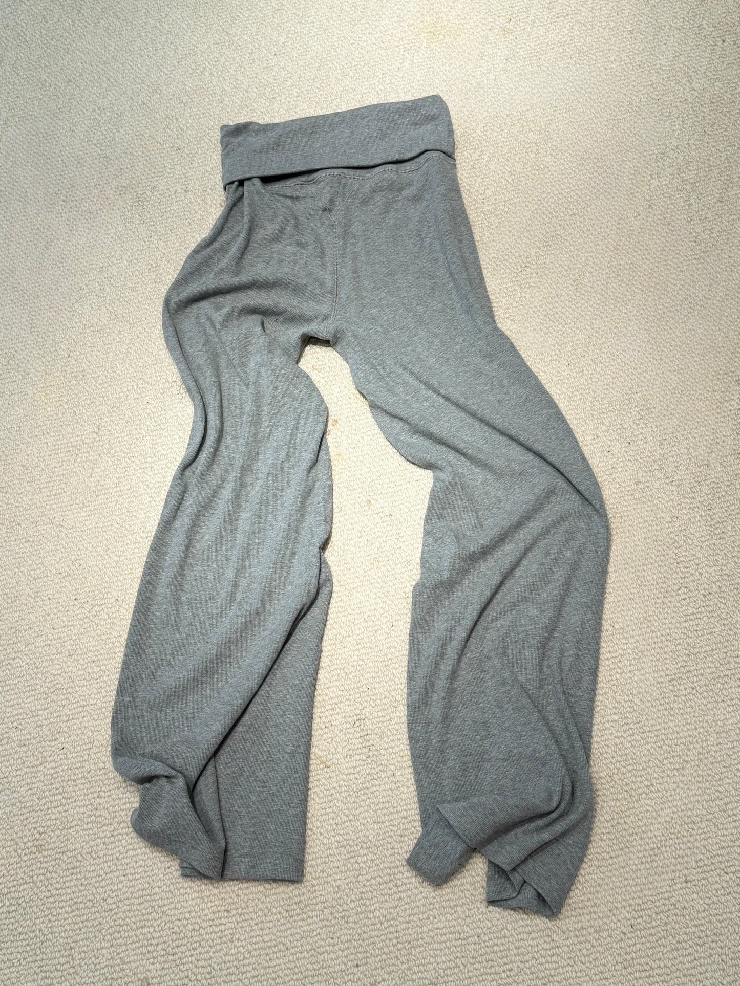 Slim flare knit pants
