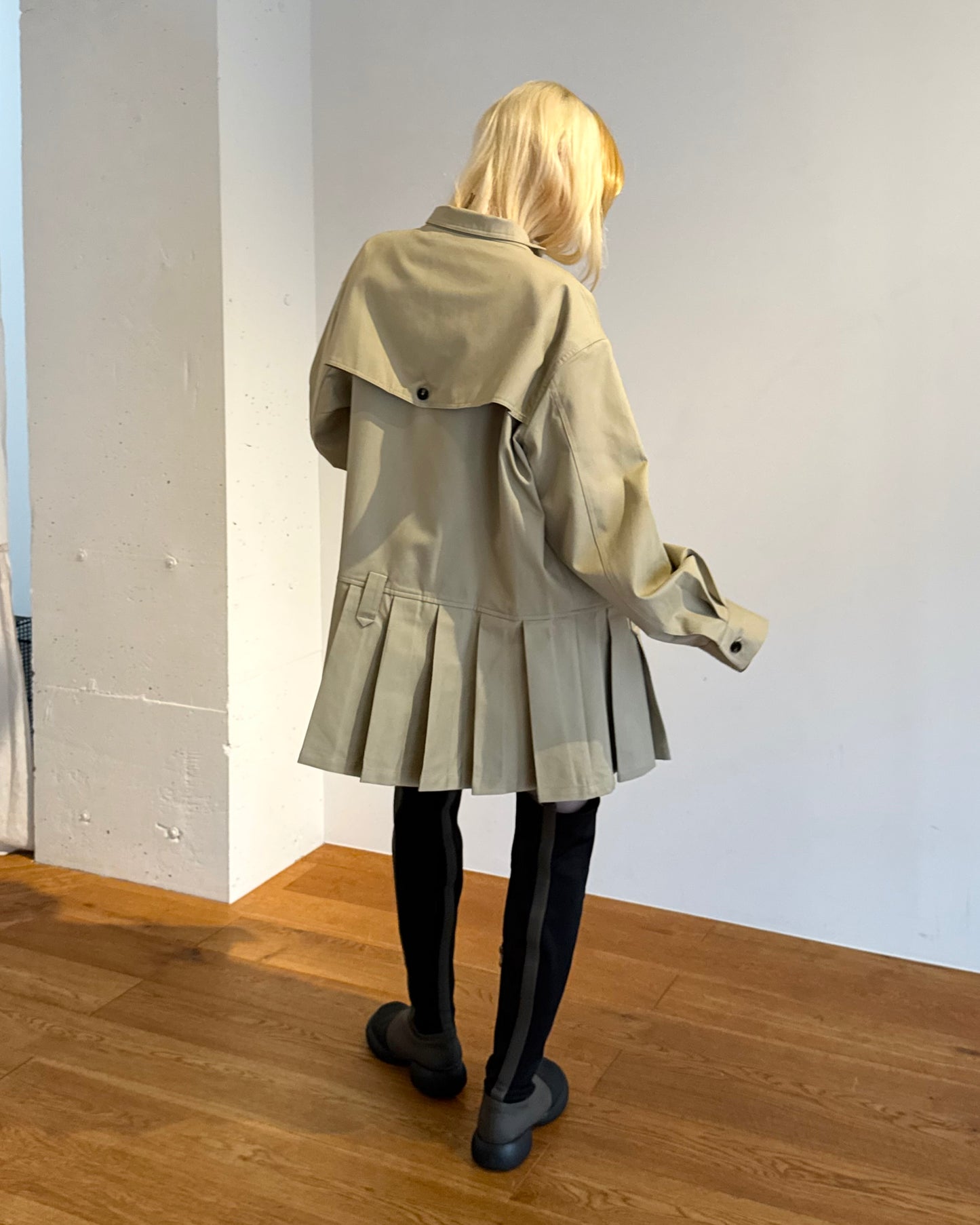 Muse pleated trench