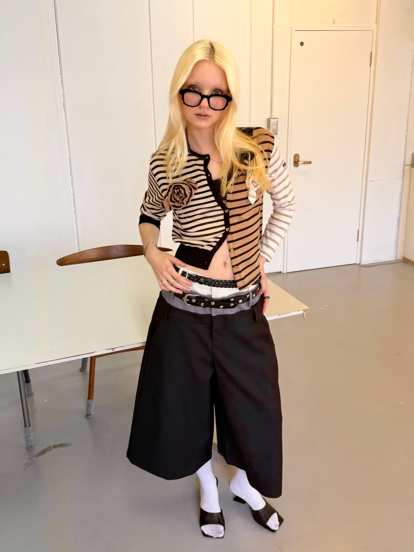 Twin belt pants