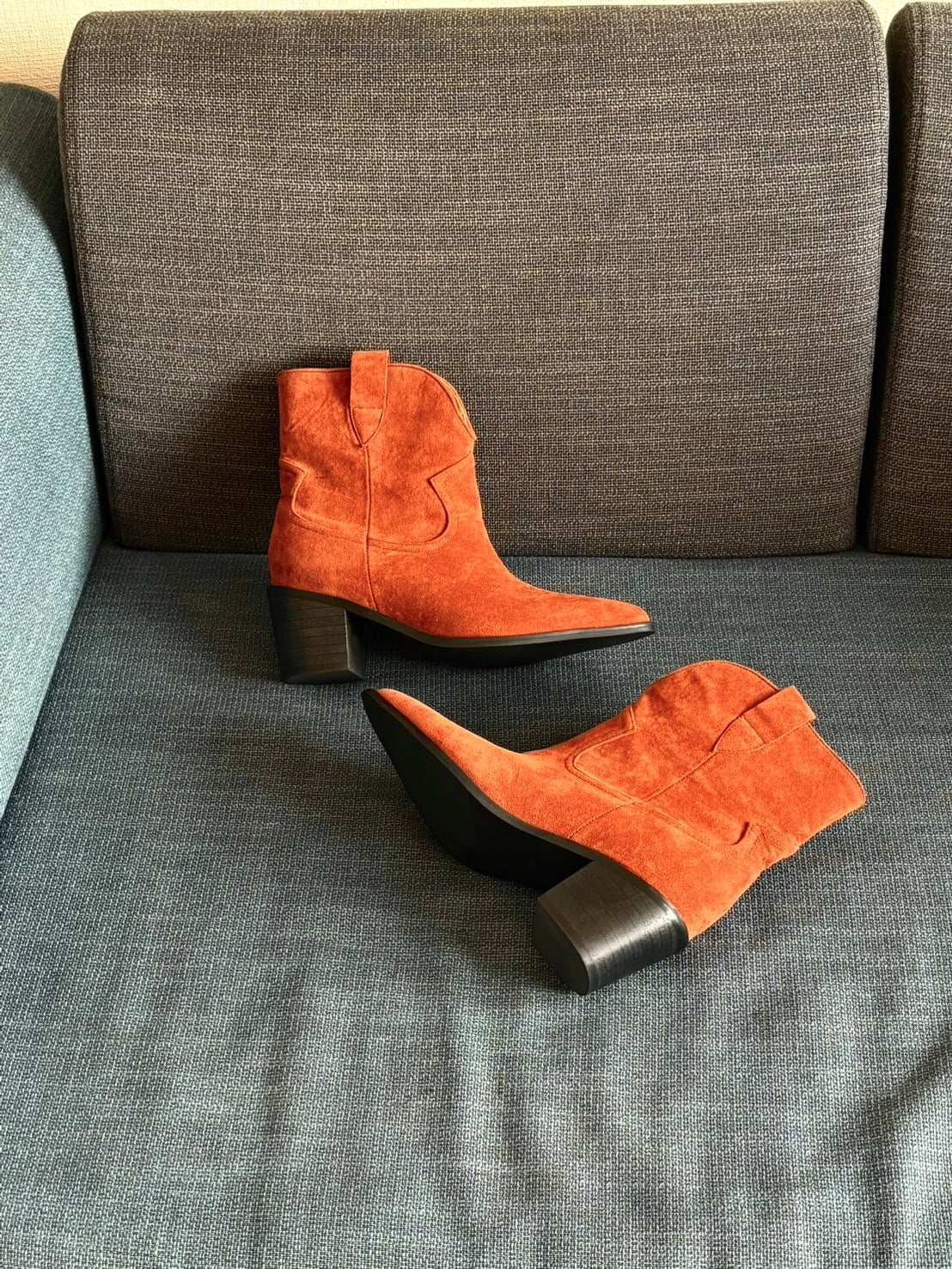 Suede western boots
