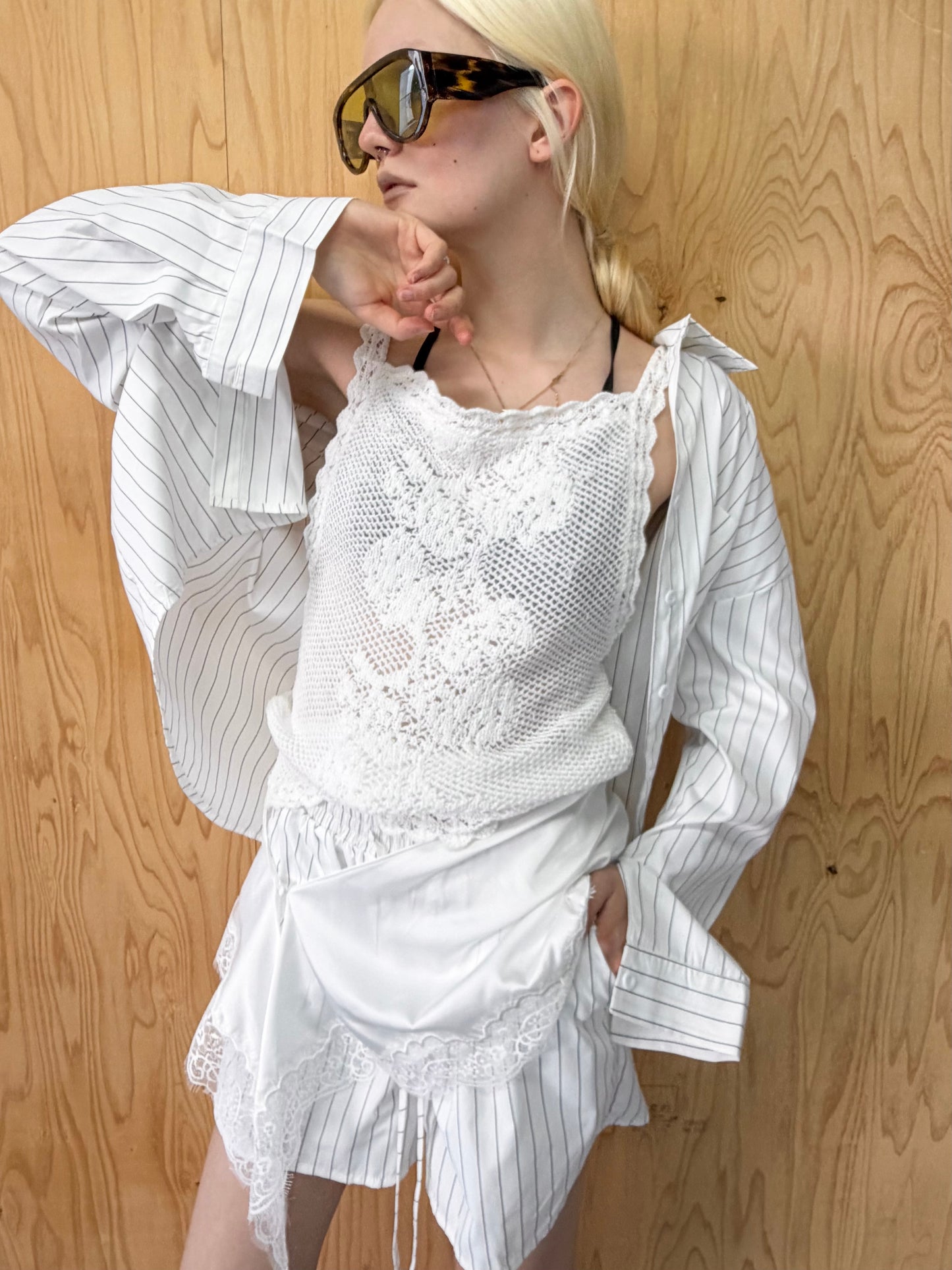 Lace hip scarf
