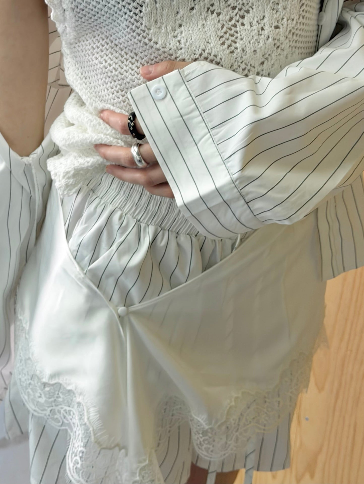 Lace hip scarf
