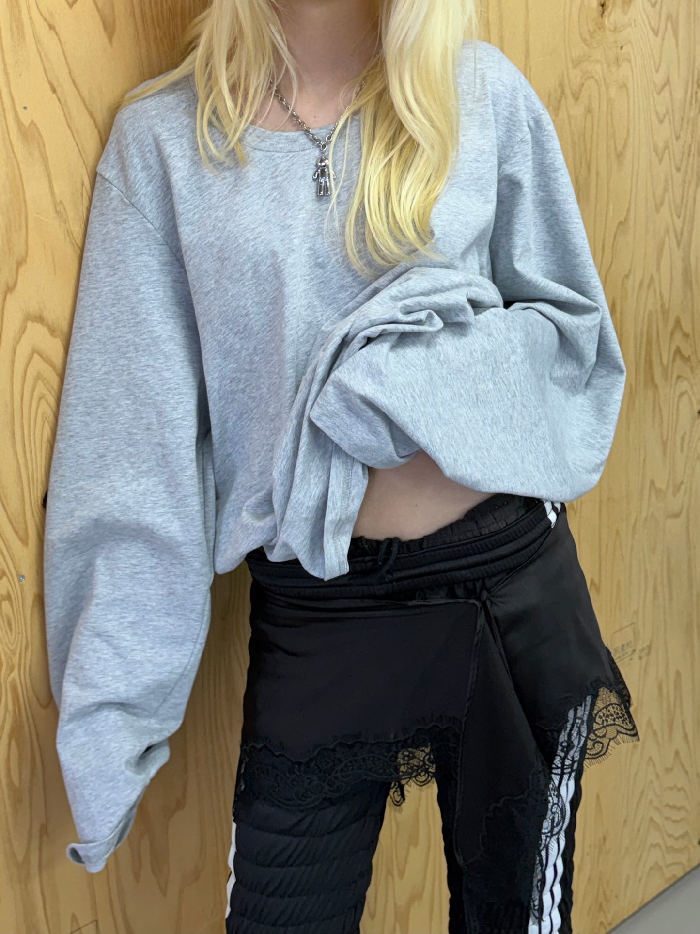 Lace hip scarf