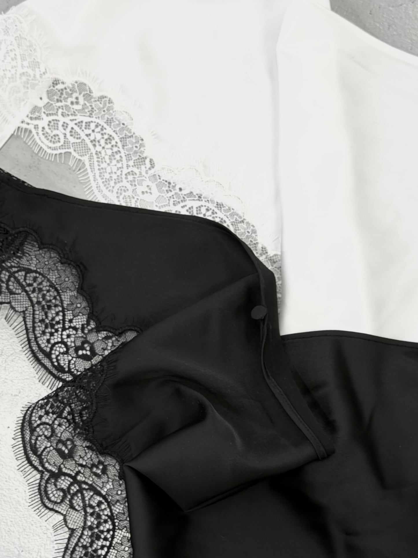 Lace hip scarf