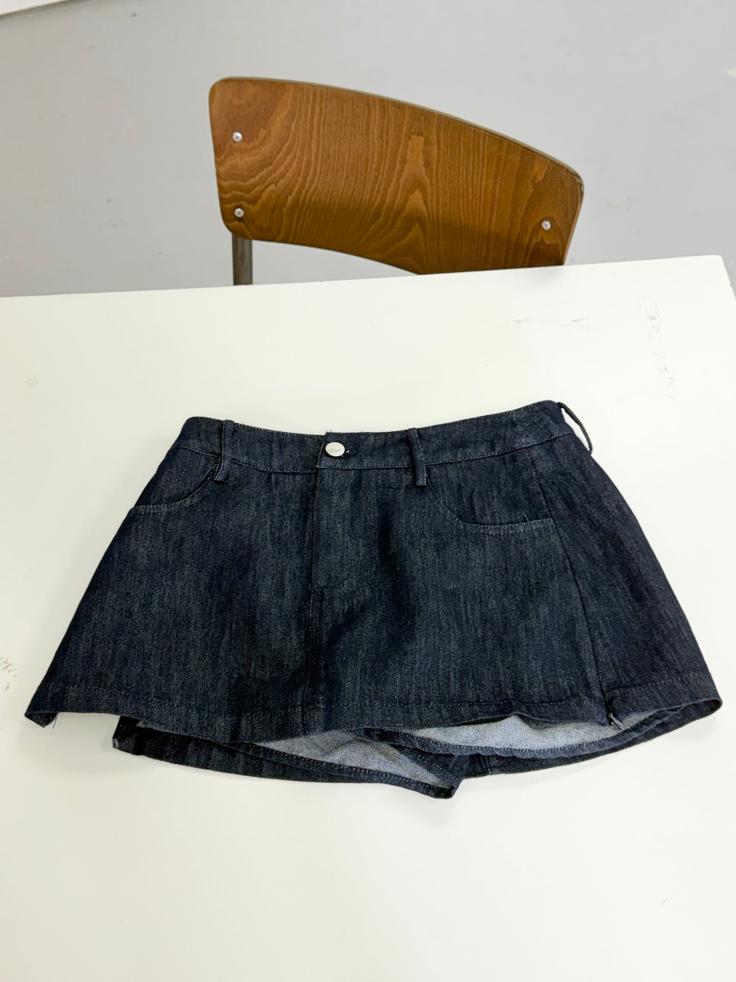 Mini denim scort