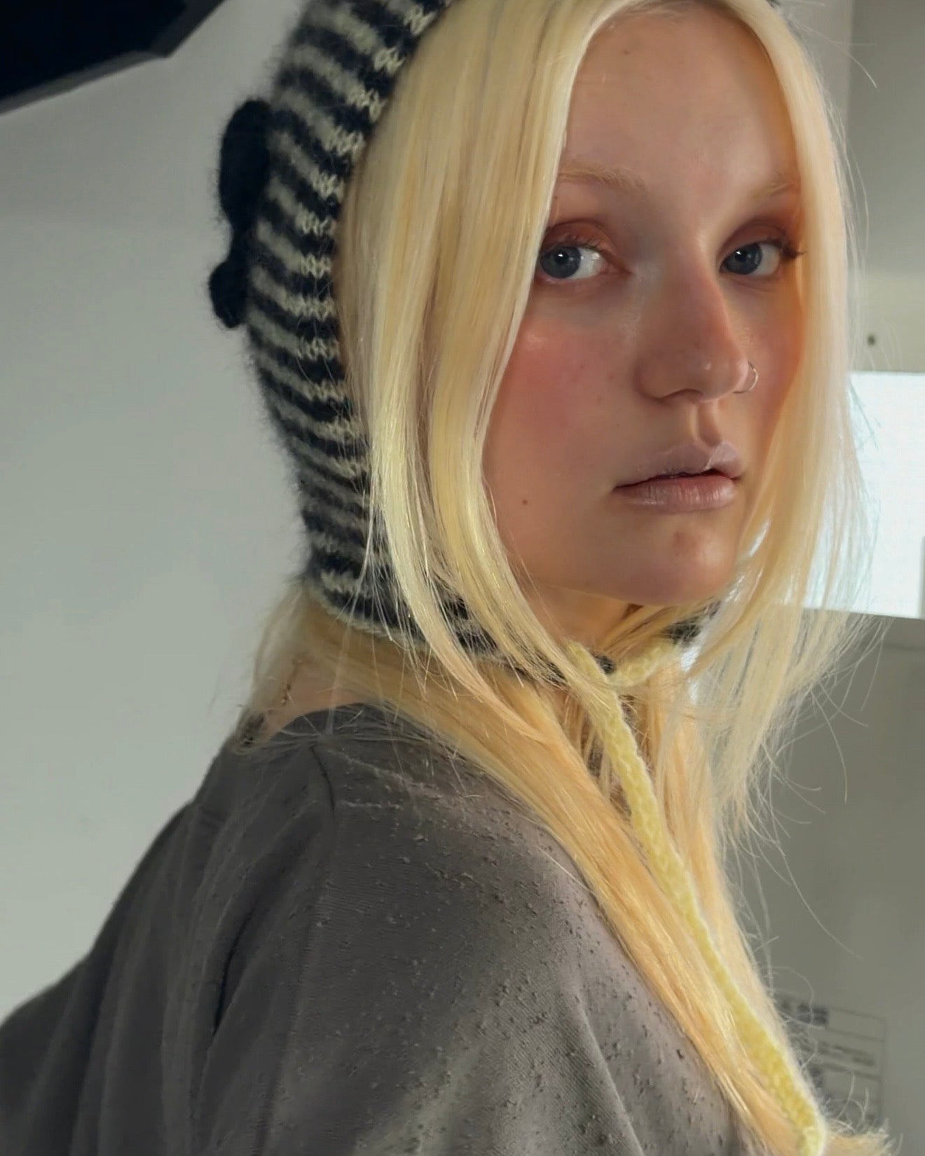 Shimashima hooded wrap