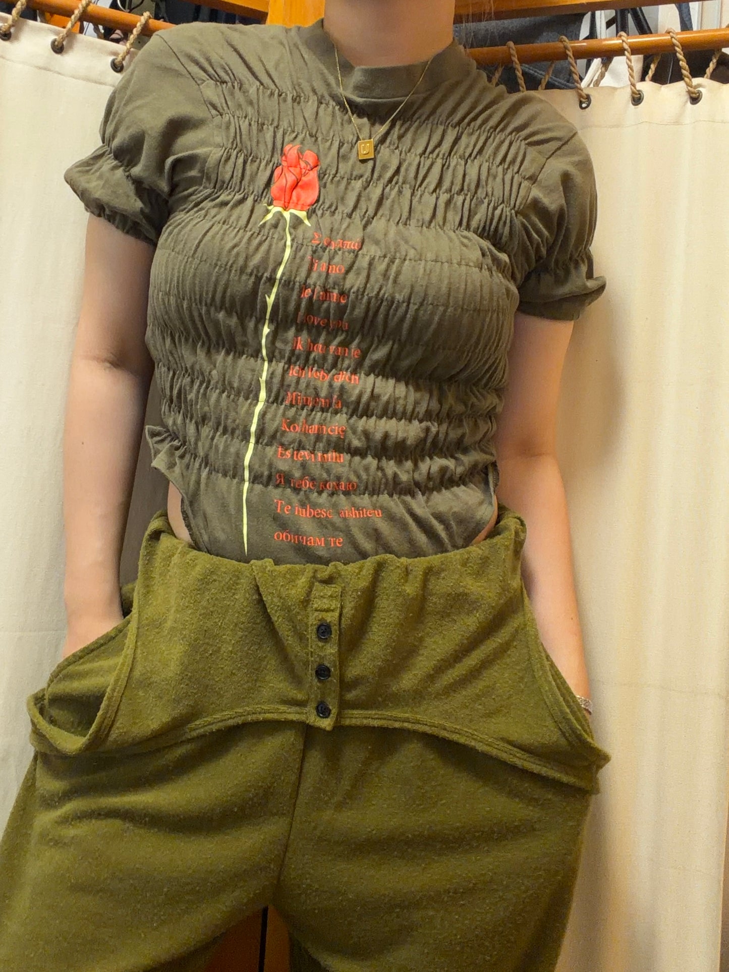 Maiden tee rose