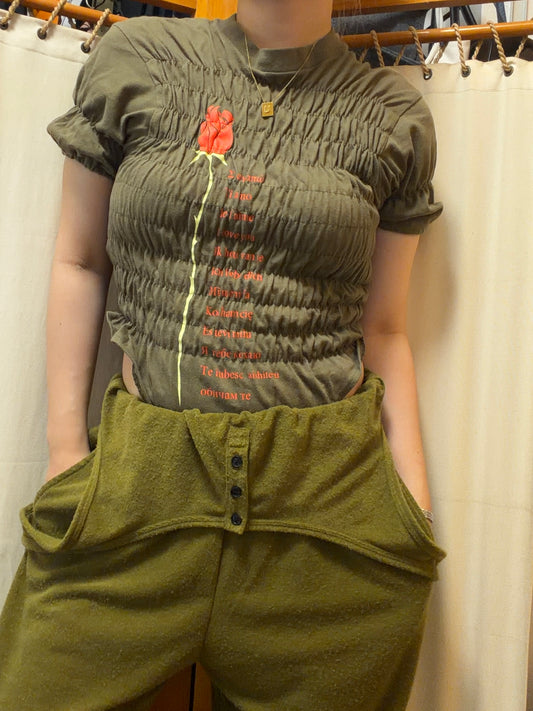Maiden tee rose