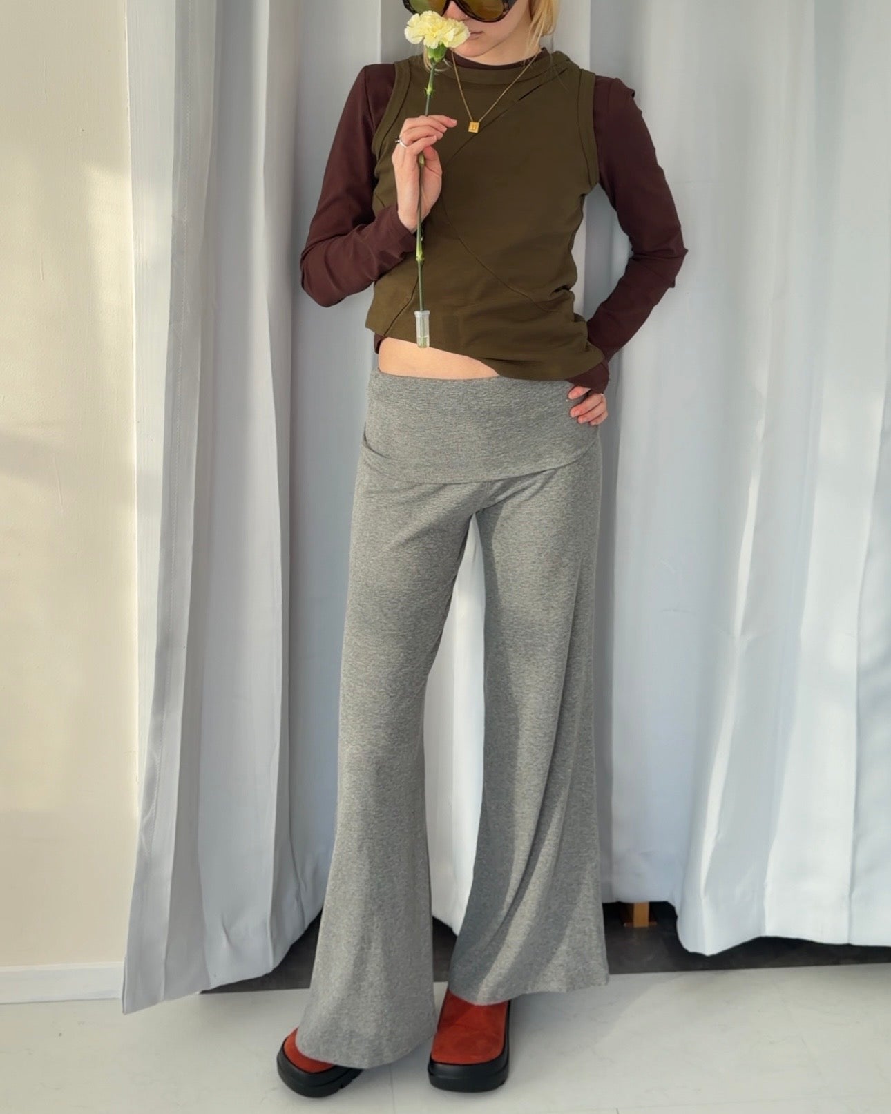 Slim flare knit pants