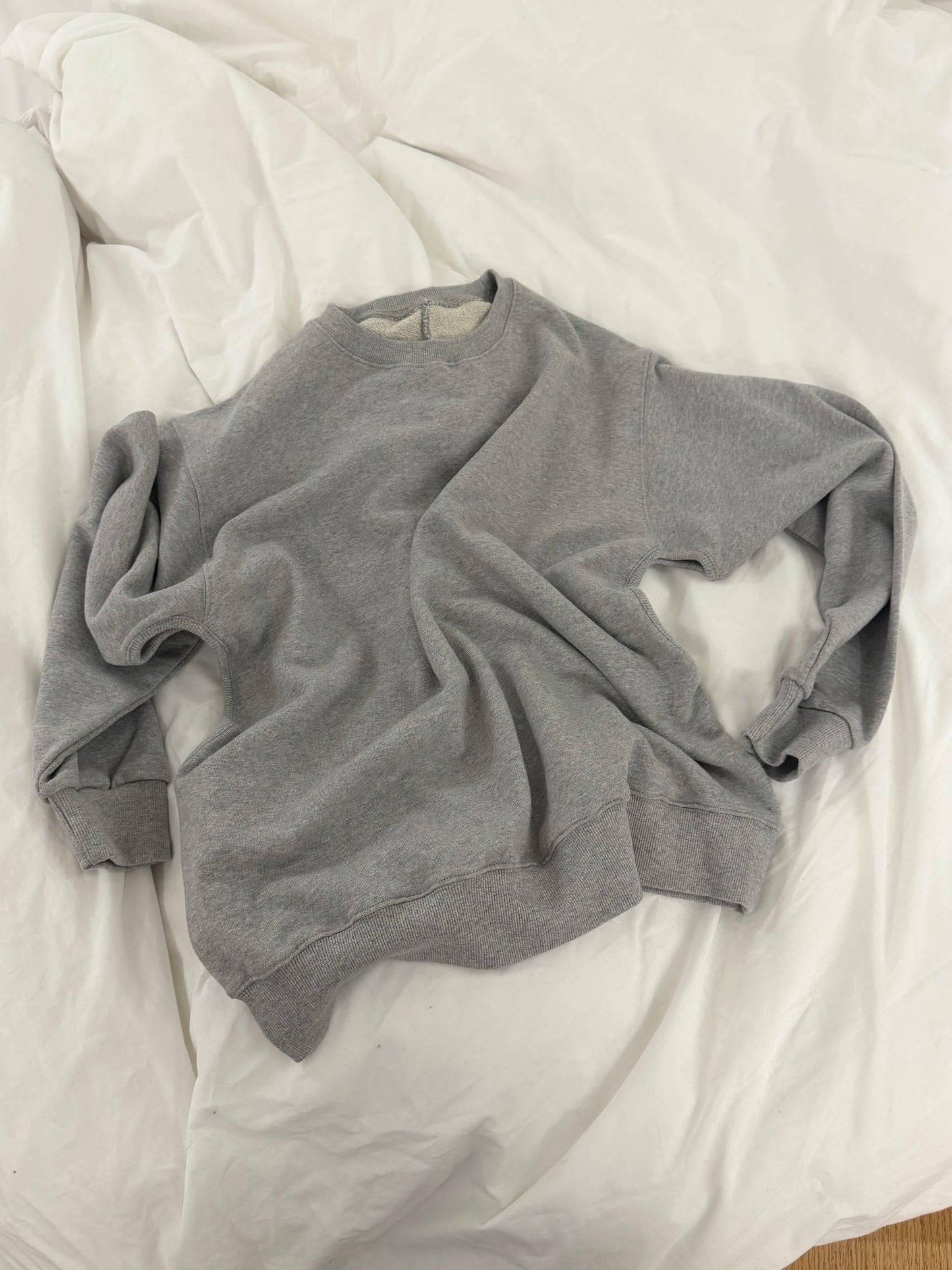 Maru sweat tops
