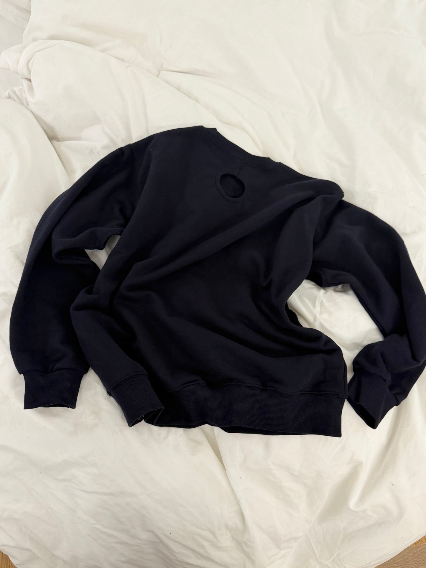 Maru sweat tops