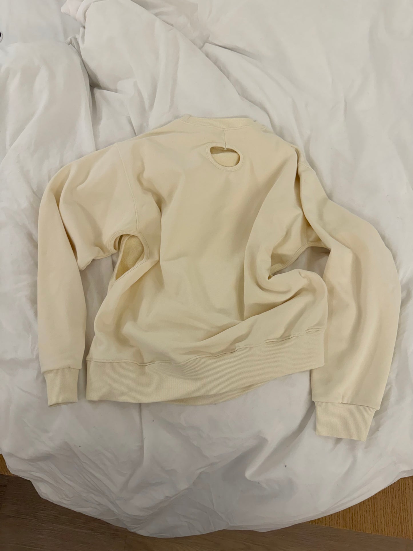 Maru sweat tops