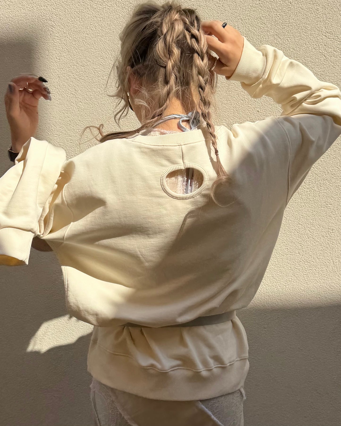 Maru sweat tops