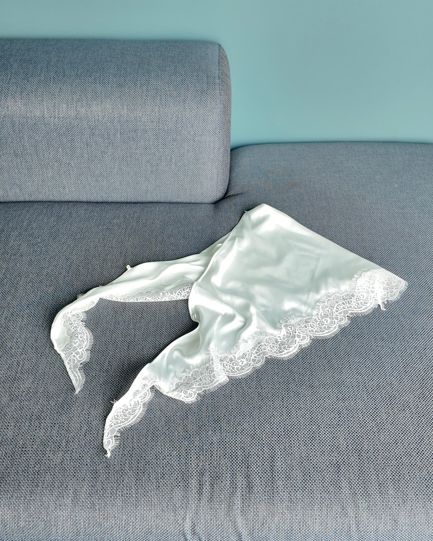 Lace hip scarf